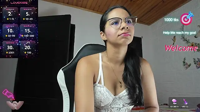 Snapshot of alisson_hoffman05 chatting on 09/18/25, 05:27 alisson hoffman05 online show from 09/18/25, 05:27