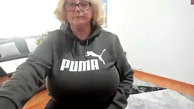 NoraJohnson6 online show from 10/01/25, 10:41