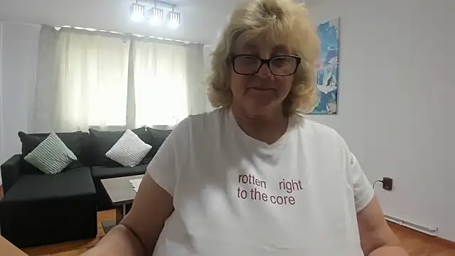 NoraJohnson6 online show from 09/28/25, 08:32