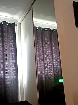 Snapshot of CandyLeah chatting on 02/20/25, 09:31 CandyLeah online show from 02/20/25, 09:31