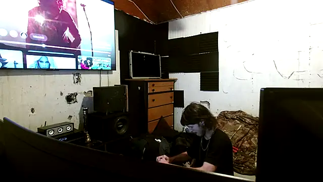 nuttyking2022 online show from 11/03/25, 05:56