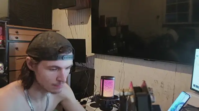 nuttyking2022 online show from 02/08/26, 01:25