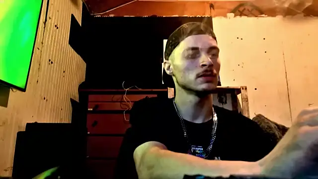 nuttyking2022 online show from 04/01/26, 08:26