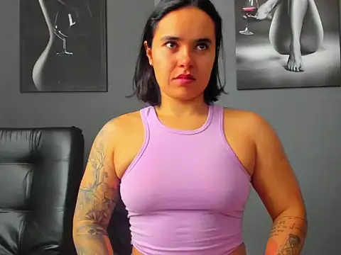 karlyjons12 online show from 11/06/25, 12:31