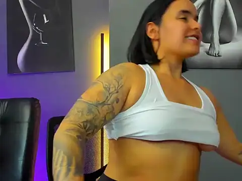 karlyjons12 online show from 07/24/26, 05:53