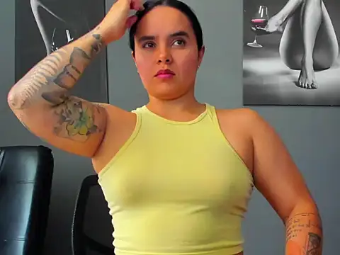 karlyjons12 online show from 08/08/26, 04:25