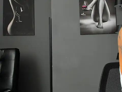 karlyjons12 online show from 02/13/26, 03:34