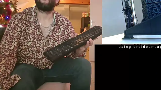 Snapshot of Mastersanges chatting on 01/12/26, 04:03 Mastersanges online show from 01/12/26, 04:03