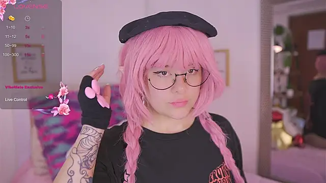 Neekito  online show from 11/22/25, 12:21