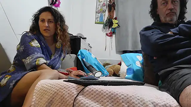 jeans and emma online show from 01/10/26, 01:23