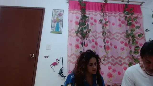 Snapshot of jeans_and_emma chatting on 03/10/25, 01:34 jeans and emma online show from 03/10/25, 01:34