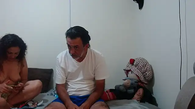 jeans and emma online show from 04/03/26, 01:23