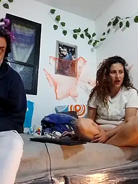 jeans and emma online show from 10/24/25, 01:48