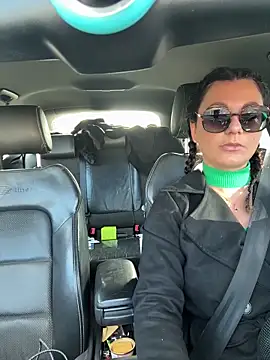 Loveblackzilla online show from 11/30/25, 10:49