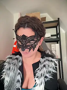 Loveblackzilla online show from 04/02/26, 12:23