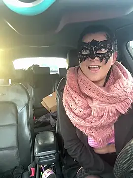 Loveblackzilla online show from 12/04/25, 08:35