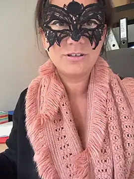 Loveblackzilla online show from 02/06/26, 01:29