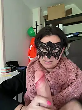 Loveblackzilla online show from 12/19/25, 01:13