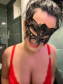 Loveblackzilla online show from 11/05/25, 07:50