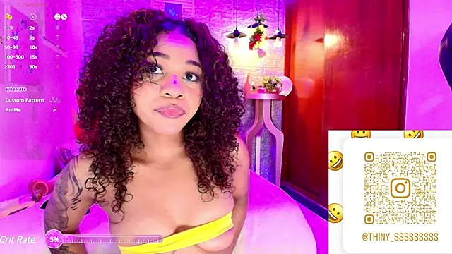 Snapshot of tylla_ chatting on 03/18/25, 06:06 tylla online show from 03/18/25, 06:06