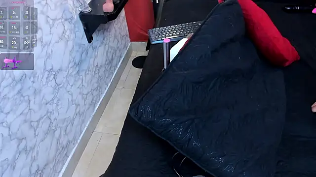 IVISBOUNCYASS online show from 02/08/26, 01:09