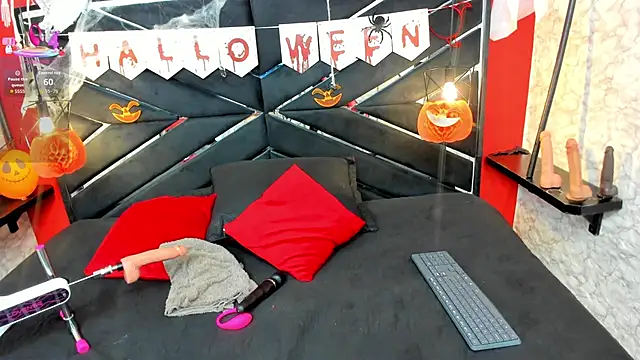 IVISBOUNCYASS online show from 10/31/25, 12:46