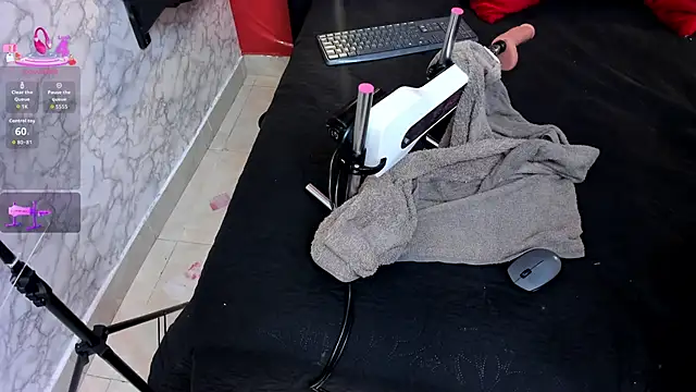 IVISBOUNCYASS online show from 03/09/26, 12:30