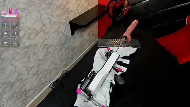 IVISBOUNCYASS online show from 09/16/25, 12:28