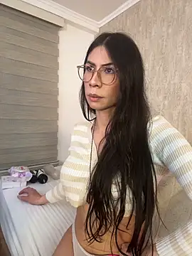 Snapshot of Amby_ambar chatting on 02/12/26, 01:27 Amby ambar online show from 02/12/26, 01:27