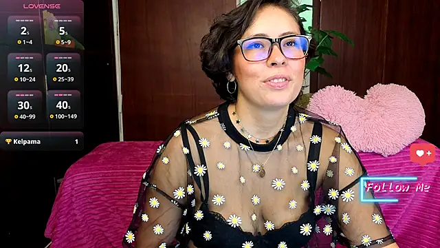 Snapshot of sophia_dumont chatting on 03/04/25, 08:13 sophia dumont online show from 03/04/25, 08:13