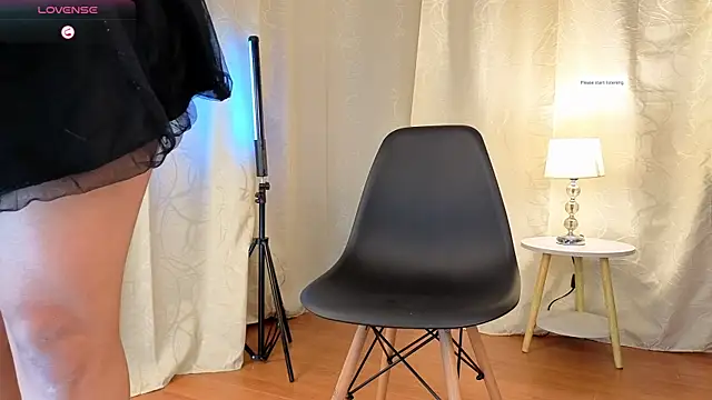 Snapshot of sophia_dumont chatting on 11/20/25, 10:31 sophia dumont online show from 11/20/25, 10:31