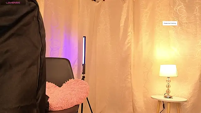 Snapshot of sophia_dumont chatting on 10/01/25, 12:16 sophia dumont online show from 10/01/25, 12:16