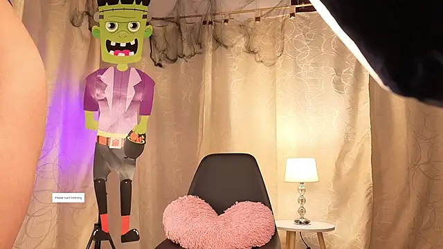 Snapshot of sophia_dumont chatting on 10/30/25, 01:48 sophia dumont online show from 10/30/25, 01:48