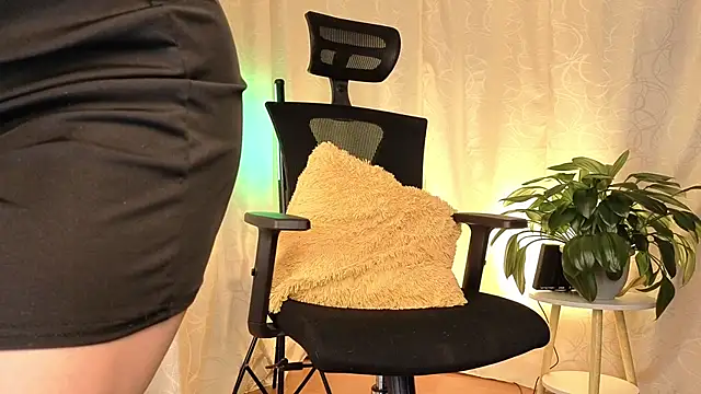 sophia dumont online show from 04/17/26, 10:18