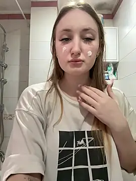 Snapshot of Evi_murr chatting on 02/25/25, 12:27 Evi murr online show from 02/25/25, 12:27