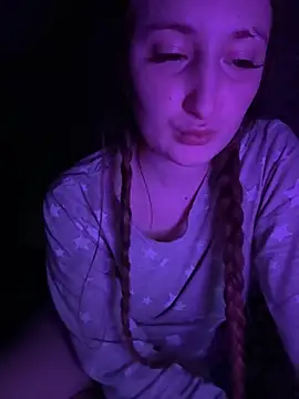 Snapshot of Evi_murr chatting on 03/08/25, 05:01 Evi murr online show from 03/08/25, 05:01