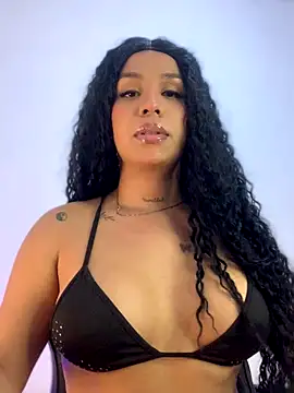 Snapshot of tinalove7 chatting on 09/09/25, 10:52 tinalove7 online show from 09/09/25, 10:52