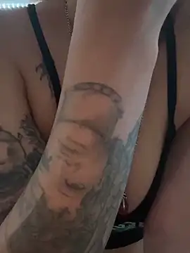 tastylolaaa online show from 02/19/25, 11:46