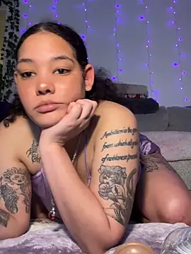 Snapshot of tastylolaaa chatting on 02/25/26, 01:17 tastylolaaa online show from 02/25/26, 01:17