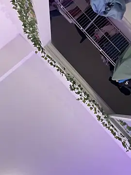 tastylolaaa online show from 10/18/25, 03:30