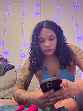 Snapshot of tastylolaaa chatting on 03/09/26, 02:26 tastylolaaa online show from 03/09/26, 02:26