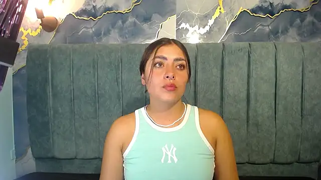 Snapshot of Emmaa_dia chatting on 10/22/25, 02:44 Emmaa dia online show from 10/22/25, 02:44