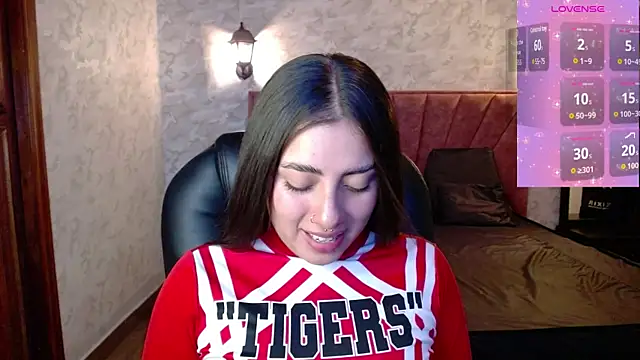 Snapshot of Emmaa_dia chatting on 10/31/25, 04:36 Emmaa dia online show from 10/31/25, 04:36