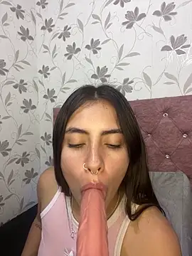 Snapshot of Emmaa_dia chatting on 03/04/25, 08:38 Emmaa dia online show from 03/04/25, 08:38