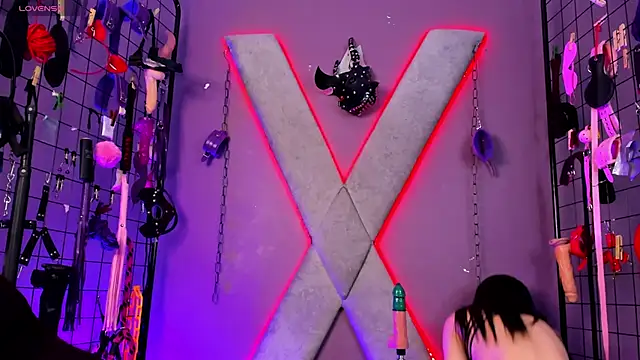 Snapshot of Alice_and_rose_bdsm chatting on 02/27/25, 02:46 Alice and rose bdsm online show from 02/27/25, 02:46