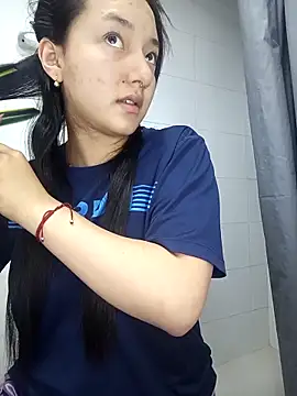 CuteHarper online show from 10/23/25, 10:52