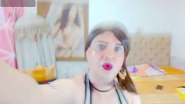 Snapshot of Dolldirtyxxx chatting on 04/27/26, 05:05 Dolldirtyxxx online show from 04/27/26, 05:05