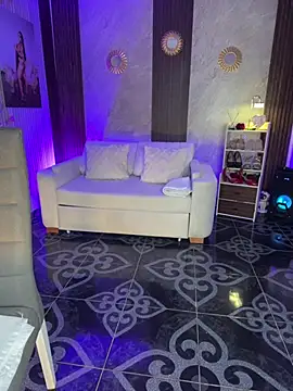 Madissonlove 1 online show from 05/19/26, 08:05