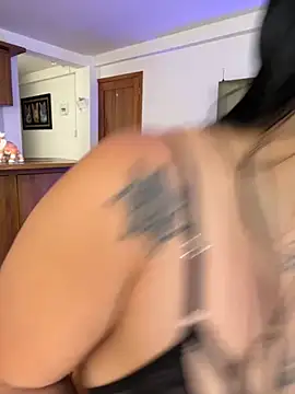 Madissonlove 1 online show from 10/01/25, 12:09