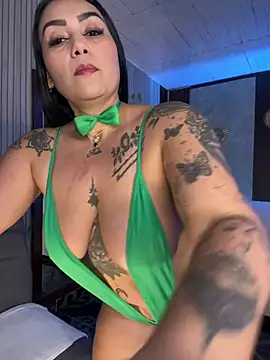 Madissonlove 1 online show from 04/18/26, 03:42